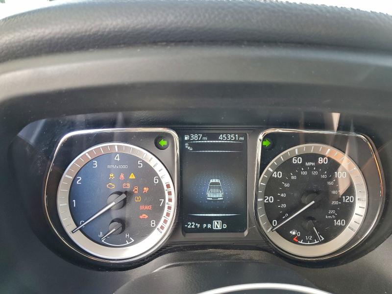 Фото 9 - NISSAN TITAN