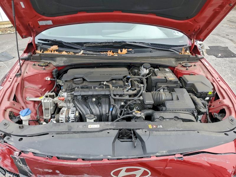 Фото 11 - HYUNDAI ELANTRA