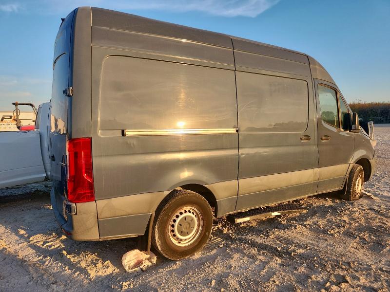 Фото 3 - MERCEDES-BENZ SPRINTER