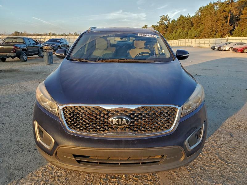 Фото 5 - KIA SORENTO