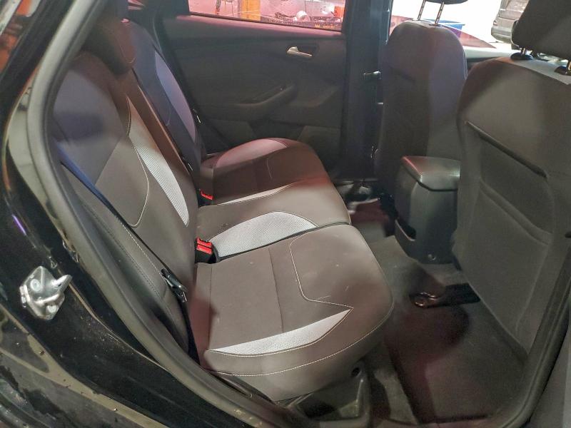 Фото 10 - FORD FOCUS