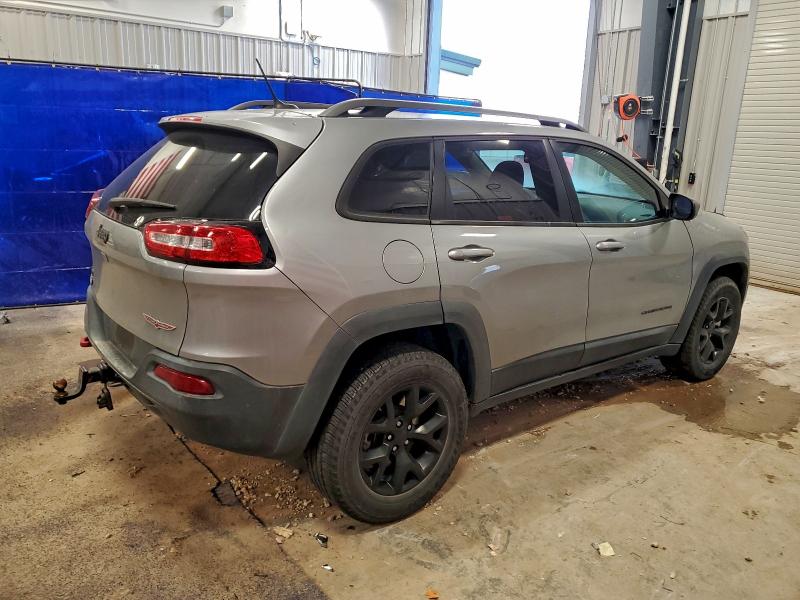 Фото 3 - JEEP CHEROKEE