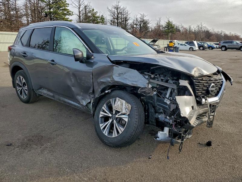 Фото 4 - NISSAN ROGUE