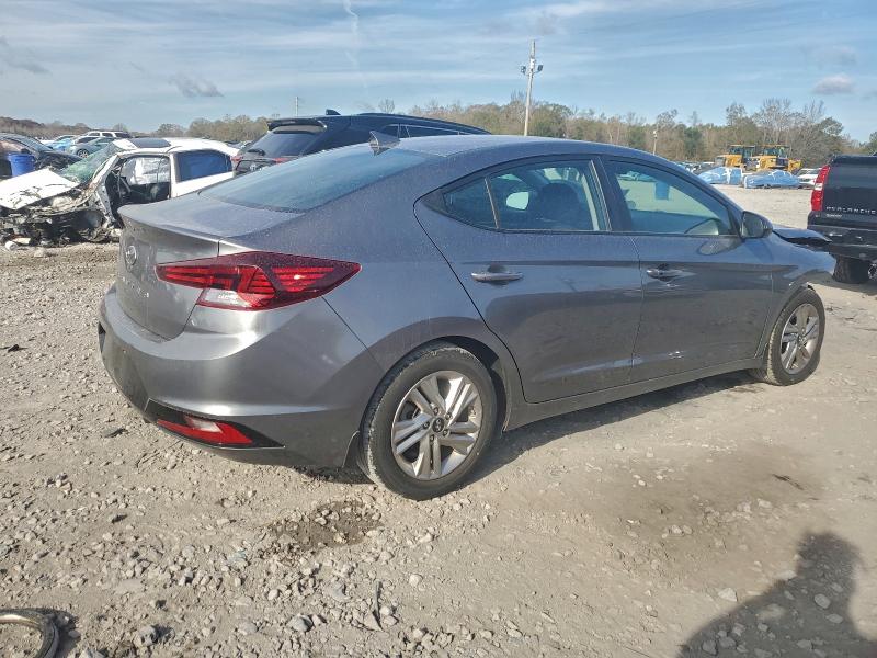 Фото 3 - HYUNDAI ELANTRA