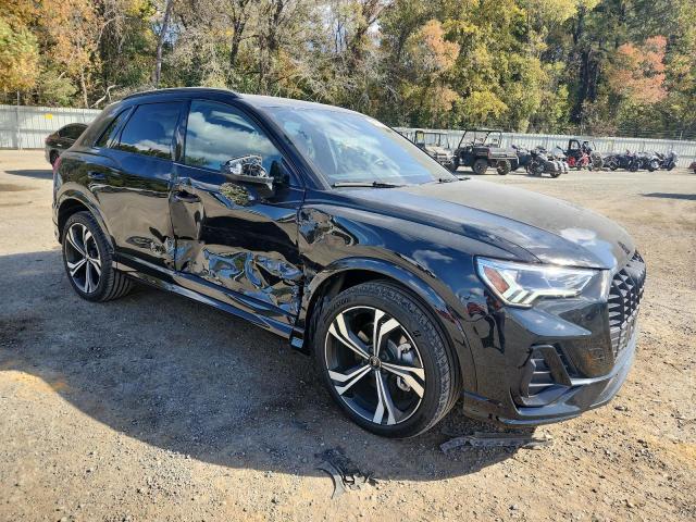 Фото 4 - AUDI Q3