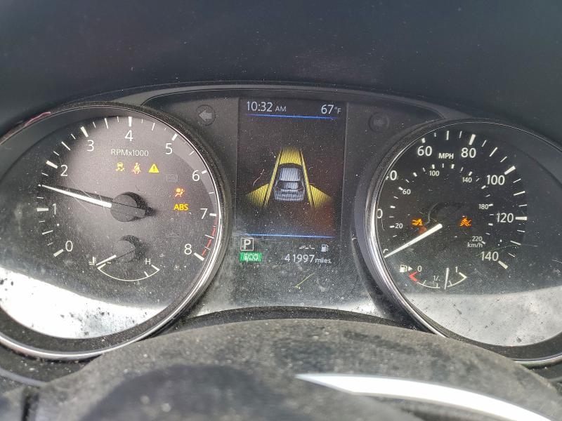 Фото 9 - NISSAN ROGUE