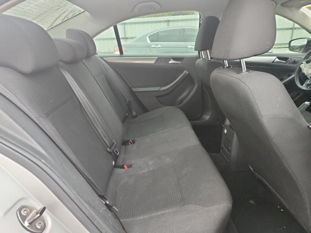 Фото 10 - VOLKSWAGEN JETTA