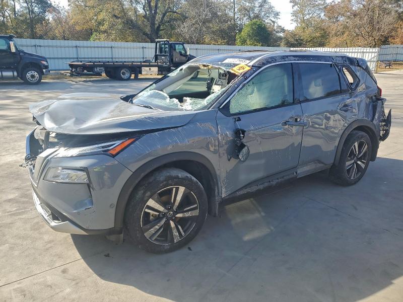 Фото 1 - NISSAN ROGUE