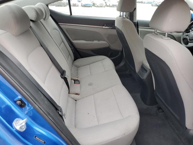 Фото 10 - HYUNDAI ELANTRA