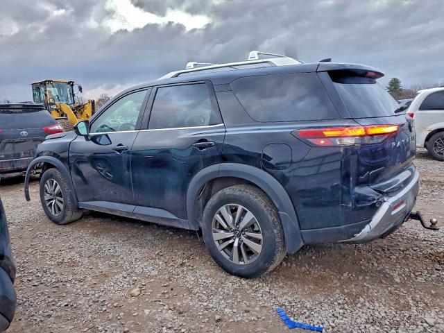 Фото 2 - NISSAN PATHFINDER