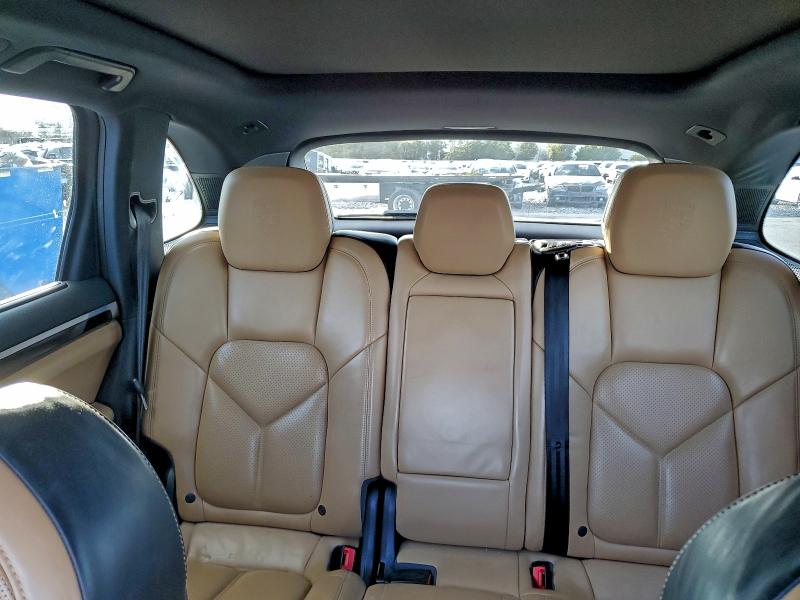 Фото 10 - PORSCHE CAYENNE