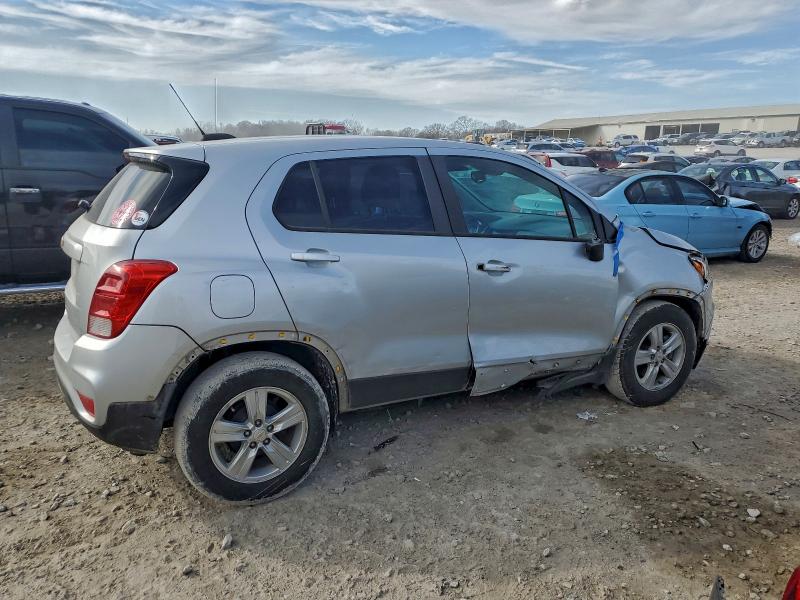 Фото 3 - CHEVROLET TRAX