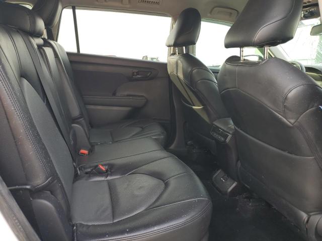 Фото 11 - TOYOTA HIGHLANDER