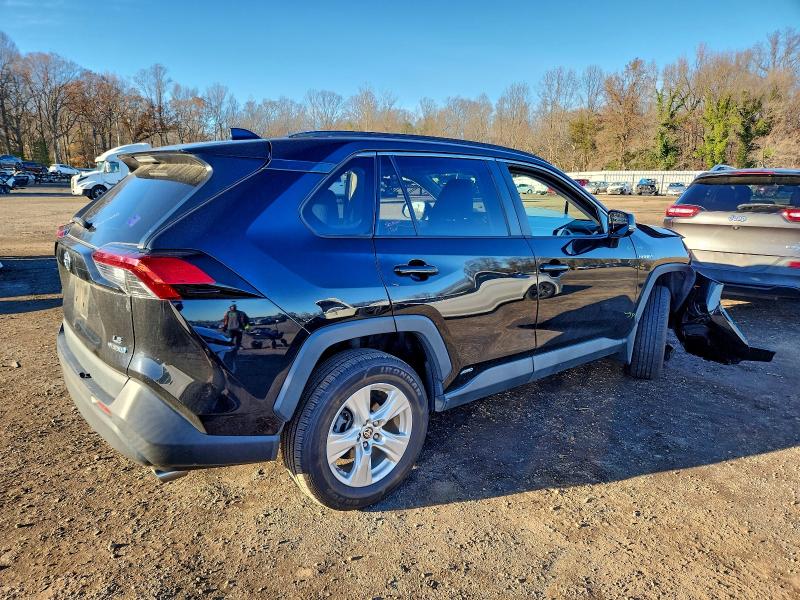 Фото 3 - TOYOTA RAV4