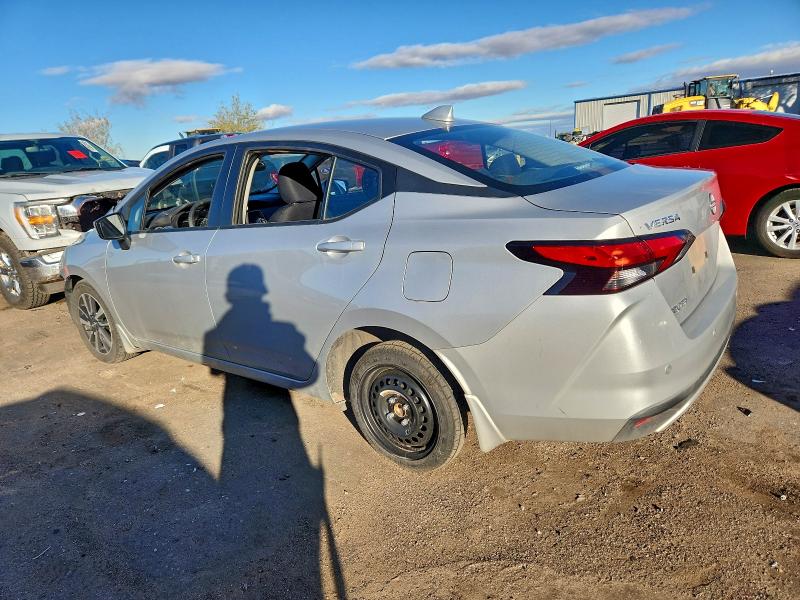 Фото 2 - NISSAN VERSA