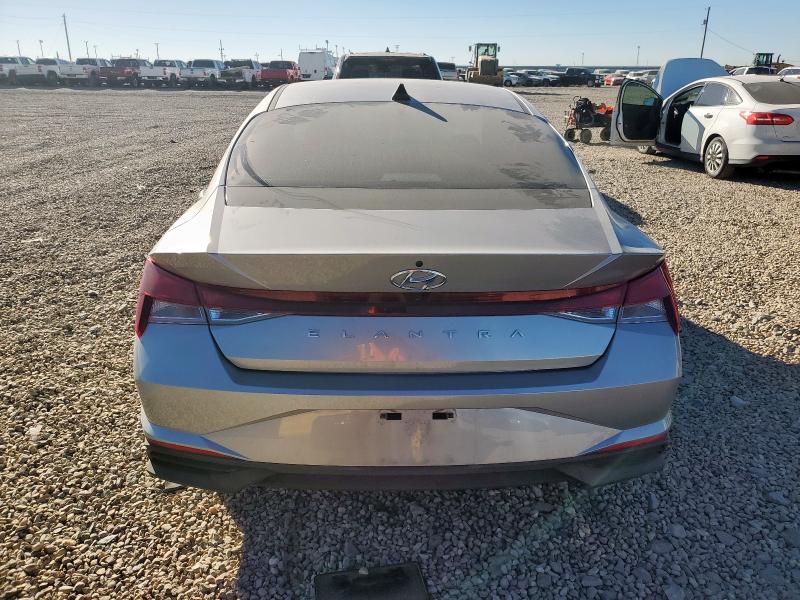 Фото 6 - HYUNDAI ELANTRA