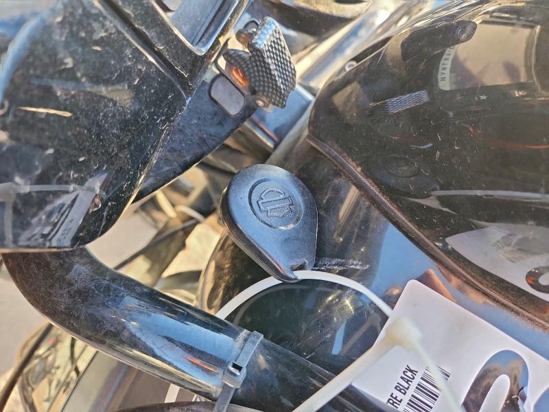 HARLEY-DAVIDSON FL 2018