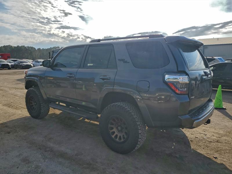 Фото 2 - TOYOTA 4RUNNER