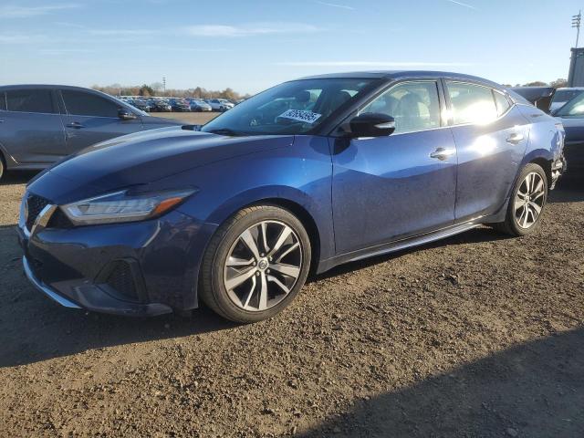 Фото 1 - NISSAN MAXIMA