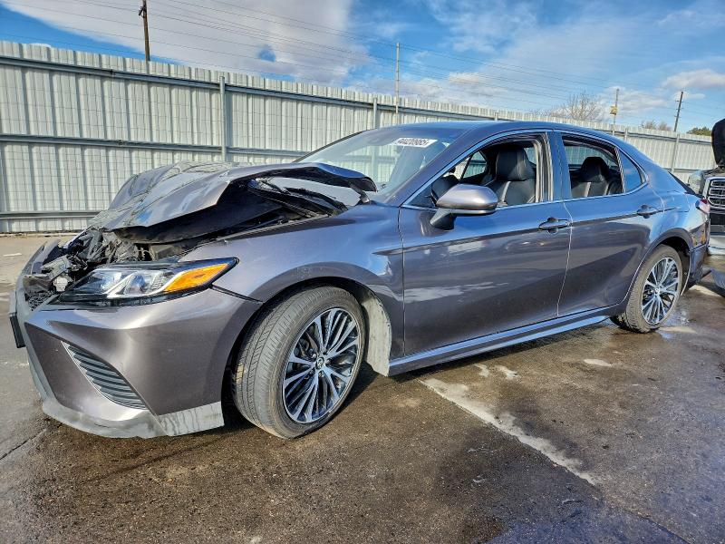 Фото 1 - TOYOTA CAMRY