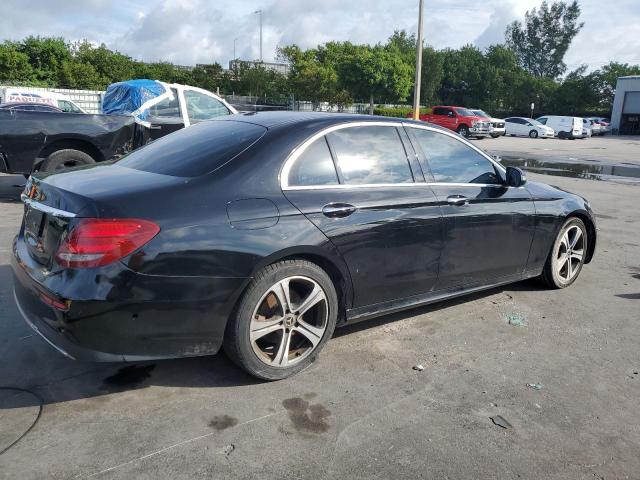 Фото 3 - MERCEDES-BENZ E-CLASS