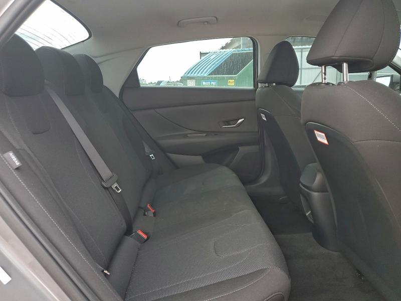 Фото 10 - HYUNDAI ELANTRA