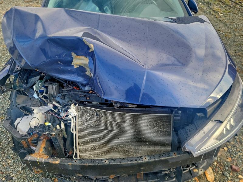 Фото 11 - HYUNDAI ELANTRA