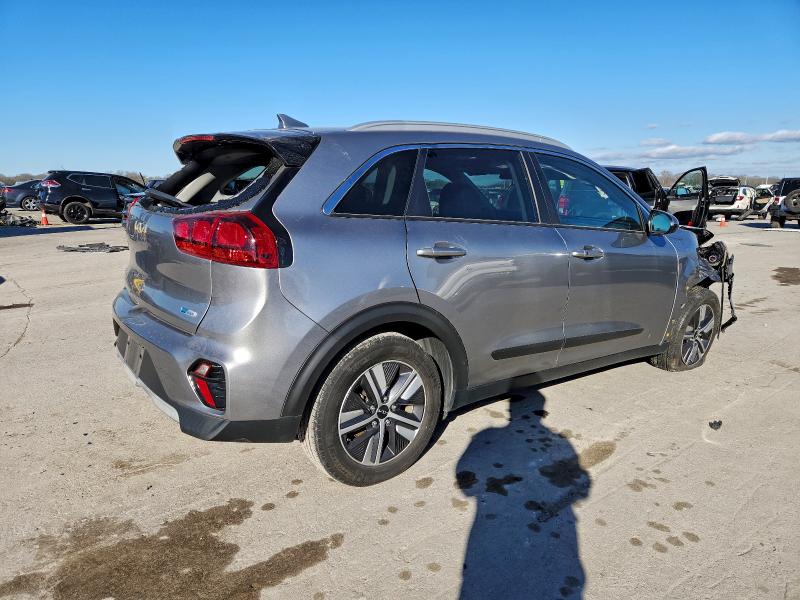 Фото 3 - KIA NIRO