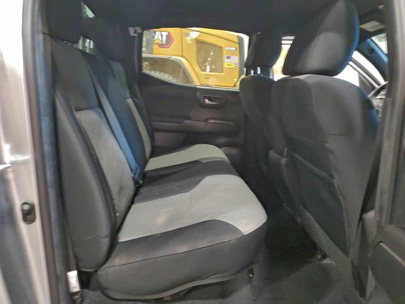 Фото 10 - TOYOTA TACOMA