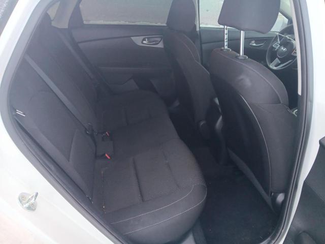 Фото 10 - KIA FORTE