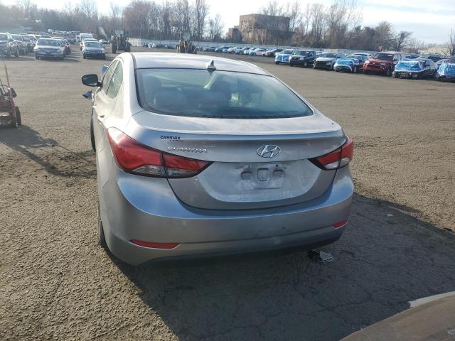 Фото 6 - HYUNDAI ELANTRA