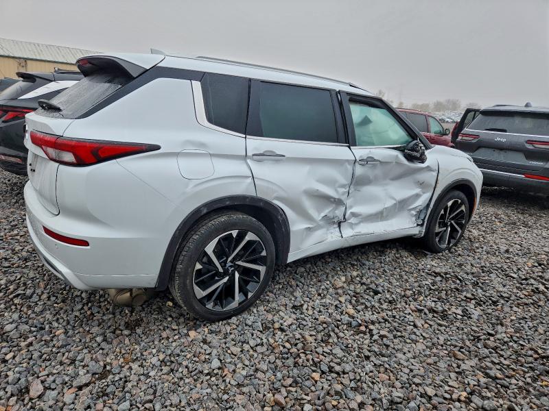 Фото 3 - MITSUBISHI OUTLANDER