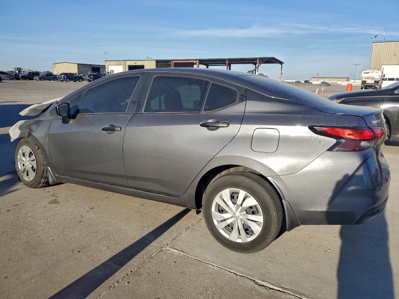 Фото 2 - NISSAN VERSA