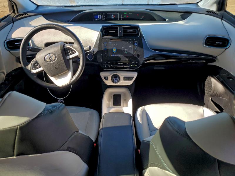 Фото 8 - TOYOTA PRIUS