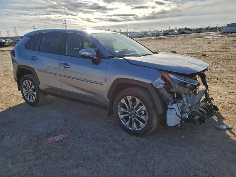 Фото 4 - TOYOTA RAV4