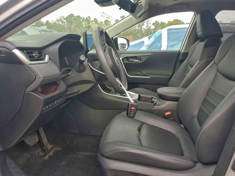 Фото 7 - TOYOTA RAV4