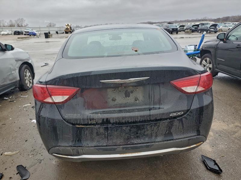 Фото 6 - CHRYSLER 200