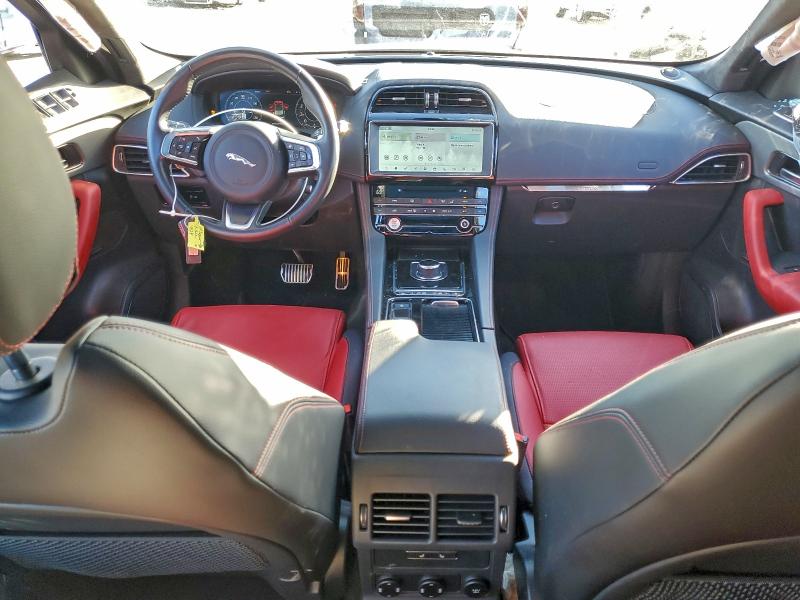 Фото 8 - JAGUAR F-PACE