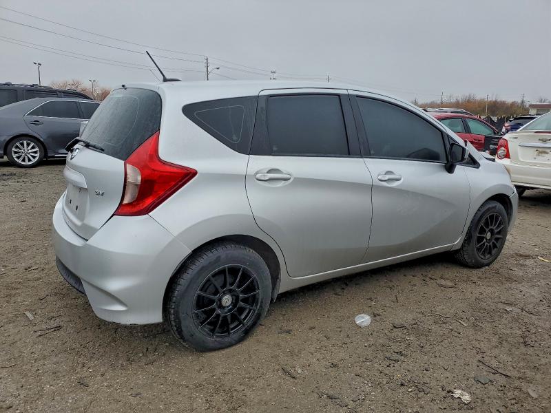 Фото 3 - NISSAN VERSA