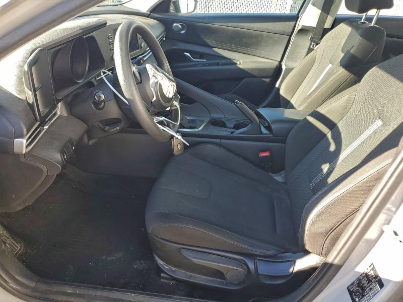 Фото 7 - HYUNDAI ELANTRA