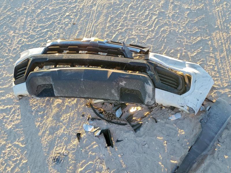 Фото 12 - CHEVROLET COLORADO