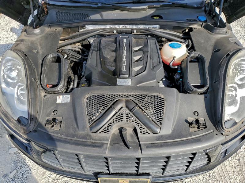 Фото 12 - PORSCHE MACAN