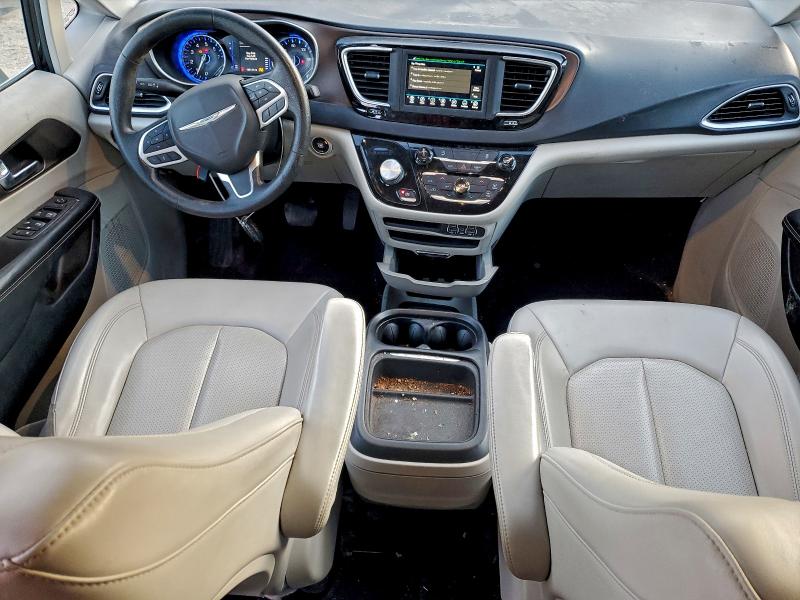 Фото 8 - CHRYSLER MINIVAN