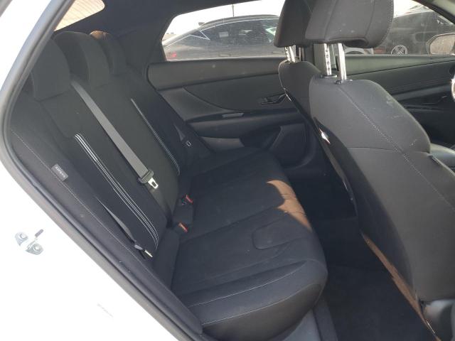 Фото 10 - HYUNDAI ELANTRA