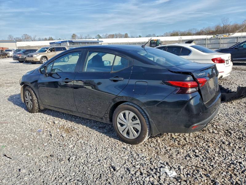 Фото 2 - NISSAN VERSA