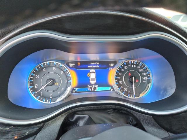 Фото 9 - CHRYSLER 200