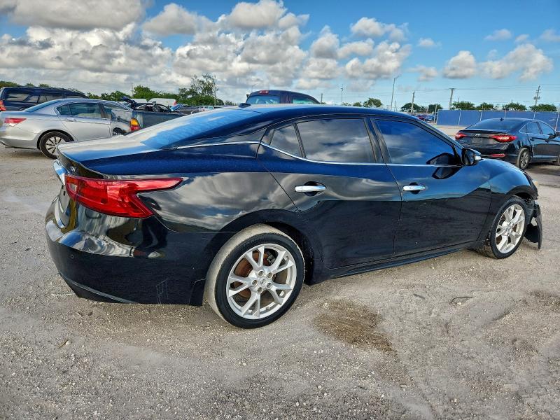 Фото 3 - NISSAN MAXIMA
