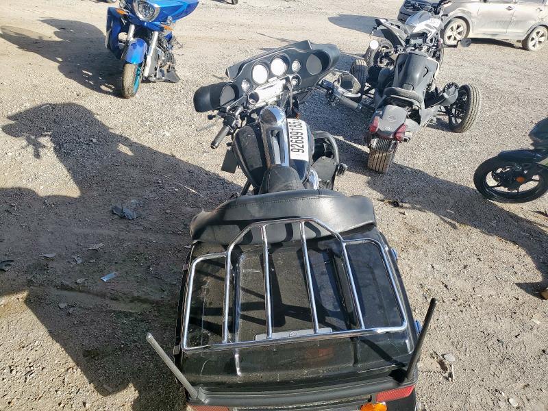 HARLEY-DAVIDSON FL 2012