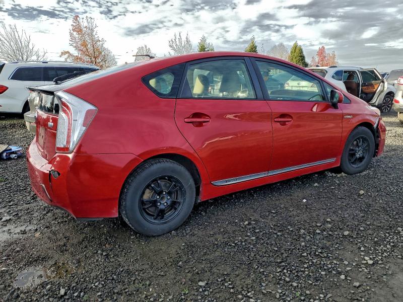 Фото 3 - TOYOTA PRIUS