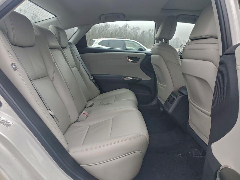 Фото 10 - TOYOTA AVALON